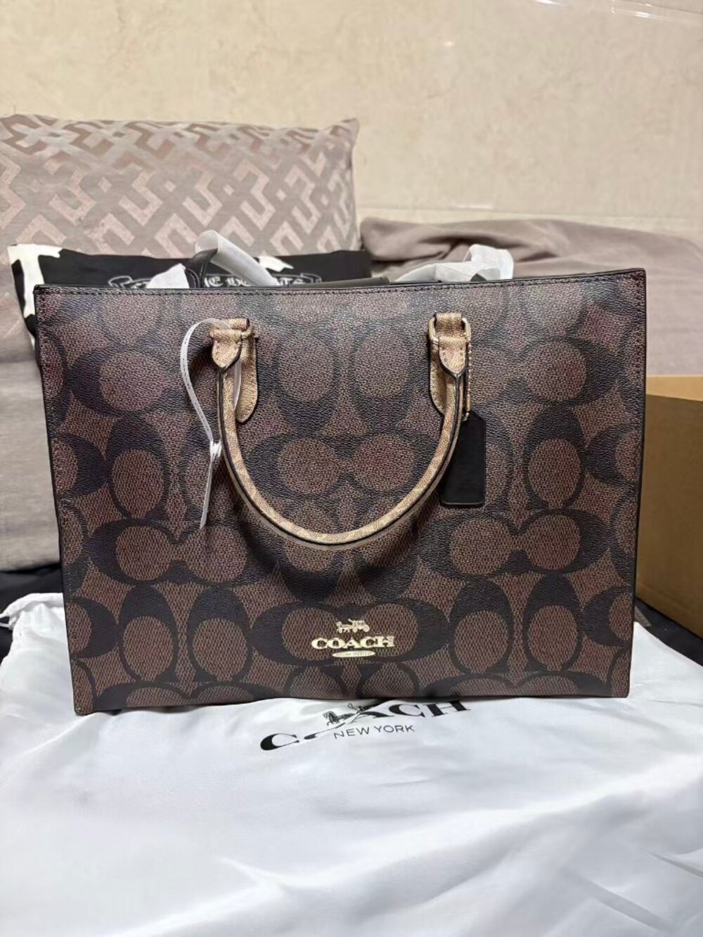 Authentic Coach Maggie Tote Bag In Signature Canvas BrownC0689